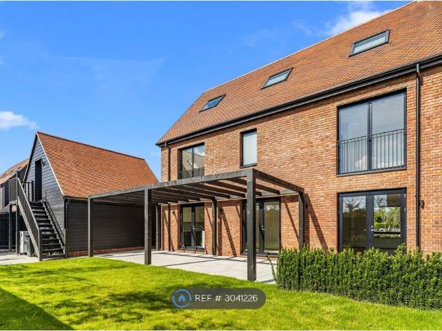 Barons Drive, Alfold, Cranleigh GU6, 5 bed detached house to rent, £4,500 pcm | PrimeLocation