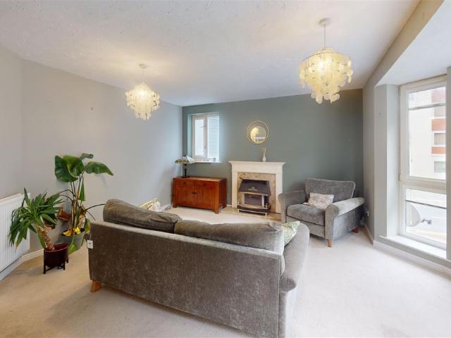 Barquentine Place, Cardiff CF10, 2 bed flat to rent, £1,300 pcm | PrimeLocation
