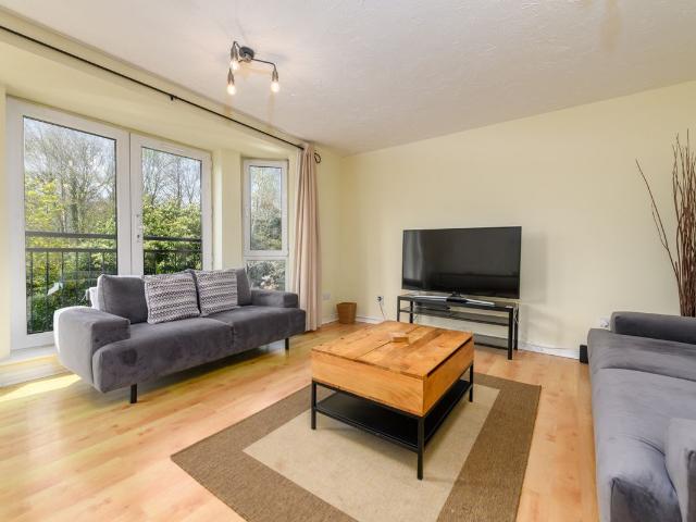 Barquentine Place, Cardiff CF10, 2 bed flat to rent, £1,550 pcm | PrimeLocation