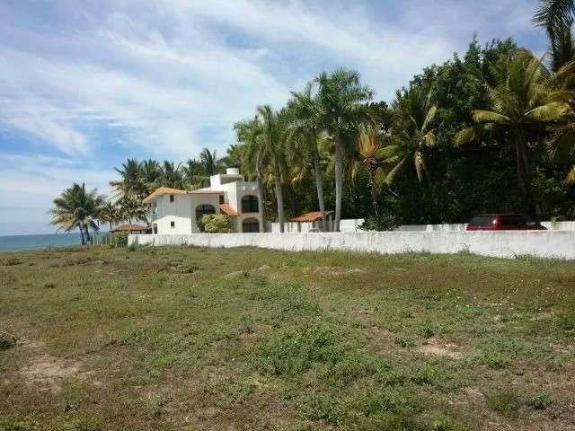 Barra de potosi terreno en venta 3000 m2 con frente de playa