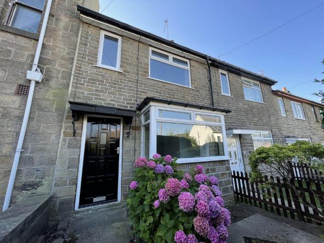 Barran Street, Bingley, West. 2 bed house to rent £950 pcm £219 pw