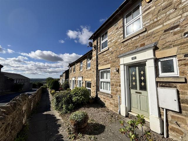 Barrack View, Richmond DL10, 3 bed terraced house to rent, £1,000 pcm | PrimeLocation