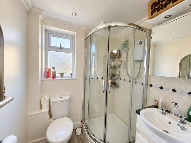 Barracks Lane, Oxford OX4, 2 bed flat to rent, £1,650 pcm | PrimeLocation