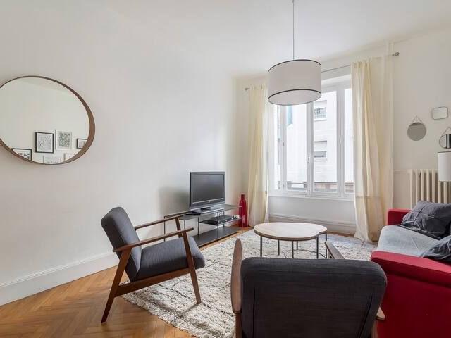Barrème suites 4 persons, Lyon Amsterdam Apartments for Rent