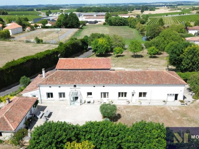 Barret 16 Proche Barbezieux St Hilaire 162m² Barret