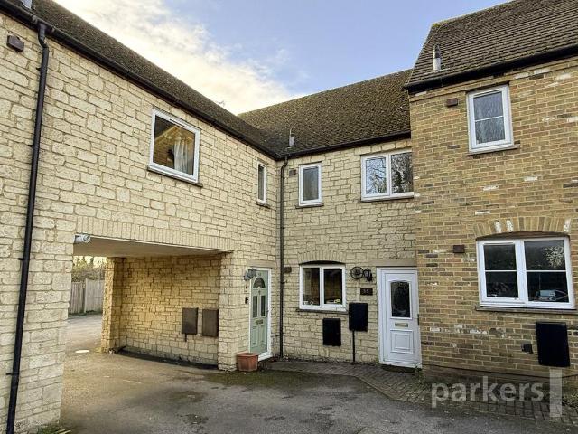 Barrington Close, Witney. 2 bed terraced house to rent £1,375 pcm £317 pw