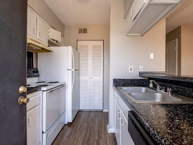 Barrington Hills Apartments 2 Bedroom Apartment for Rent at 1221 Reservoir Rd, Little Rock, AR 72227 Reservoir