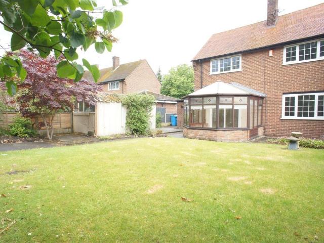 Barrington Road, Altrincham 3 bed semi detached house to rent £1,700 pcm £392 pw