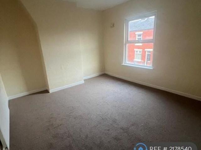 Barrington St, Manchester, M11 3 bed terraced house to rent £1,100 pcm £254 pw