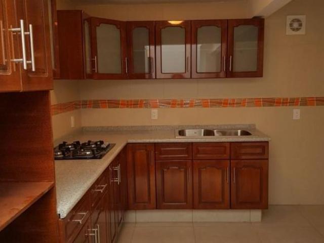 BARRIO 18, HERMOSA CASA EN VENTA
