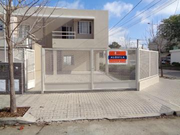 Barrio Alto Verde Excelente Casa de Categoría de 3 Dormitorios, 1 en Suitte, con Cochera Doble, Cocina Equipada, 3 Baños y Patio