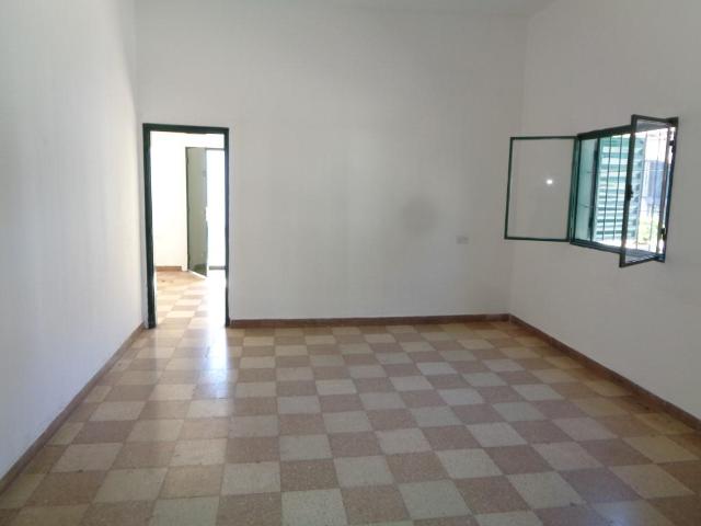 Barrio Alto Alberdi Casa de 3 Dormitorios, Amplia y Luminosa con Cochera, Cocina Comedor, Lavadero y Patio Amplio con Asador