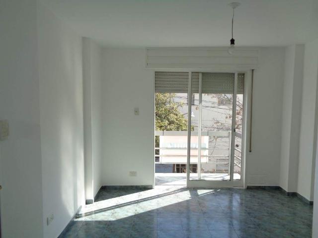 Barrio Alberdi Departamento Externo de 1 Dormitorio Amplio con Balcón y Terraza con Tender
