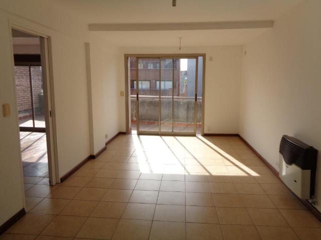 Barrio Nueva Córdoba Departamento de 2 Dormitorios, Amplio y Luminoso con Terraza Amplia y Balcón con Asador de Uso Exclusivo