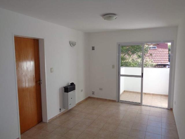 Barrio Nueva Córdoba Excelente Depto. Externo de Categoría de 1 Dormitorio, con Balcón y Terraza