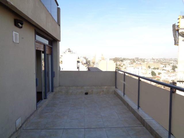 Barrio Nueva Córdoba Excelente Depto. Semipiso Externo de 1 Dormitorio con Terraza Propia de 16 m2