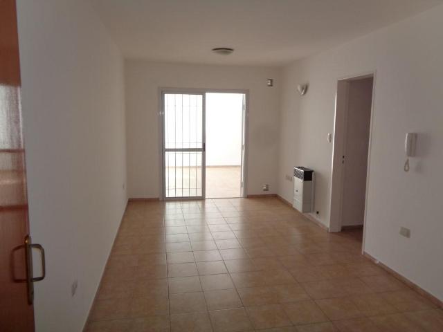 Barrio Nueva Córdoba ¡Sin Comisión Inmobiliaria! Excelente Depto. de 1 Dormitorio con 2 Patios