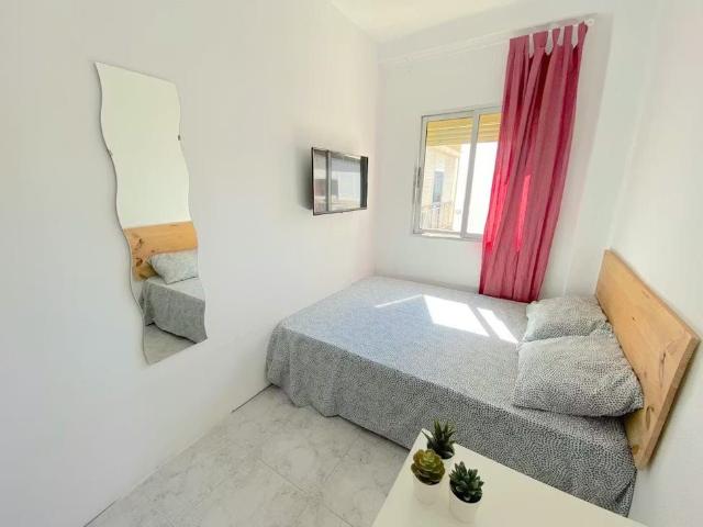 Barriada la Palmilla, Sevilla, Andalusia 41009