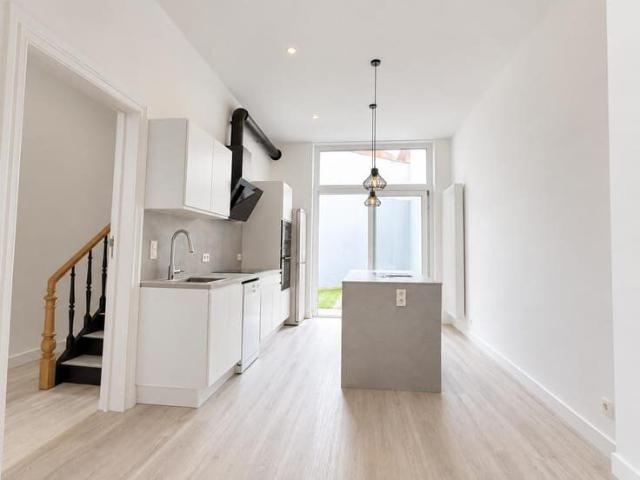 Barrière Maison 4 chambres rénovée avec terrasses