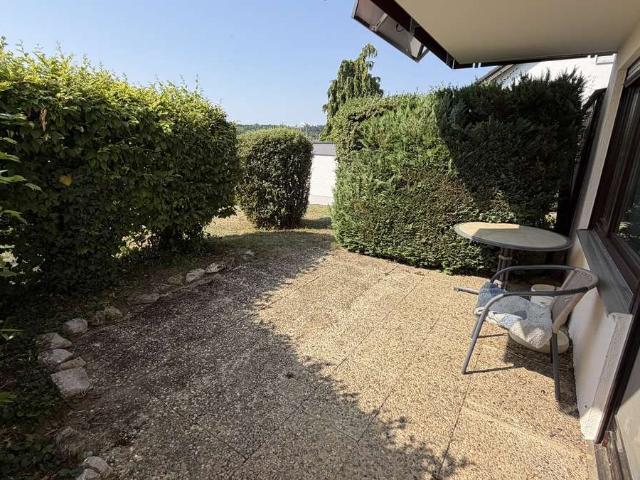Barrierearme, gemütliche 2 Zimmer Wohnung mit Terrasse und Außenstellplatz