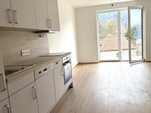 Barrierefrei! Erstbezug nach Sanierung! Modernisierte 2 Zimmer Wohnung in Mürzzuschlag mit Balkon!