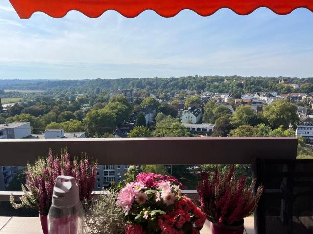 Barrierefreie ETW mit Ausblick und Schwimmbad
