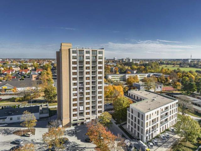 Barrierefreie Seniorenwohnung mit Weitblick! EBK und Balkon!