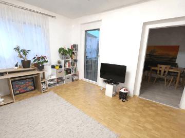 Barrierefreie Wohnung mit Loggia in zentraler Lage