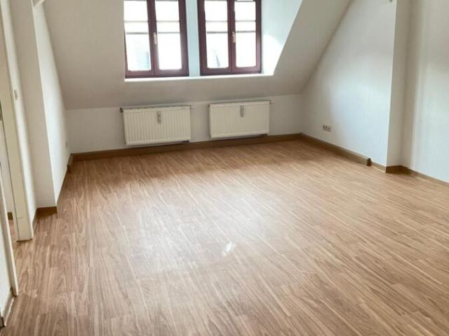 barrierefreie 2 Raumwohnung mit Fahrstuhl im Dachgeschoss / Görlitzer Südstadt !