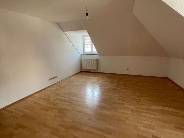 Barrierefreie 3 Zimmer Dachgeschosswohnung direkt am Altmarkt!