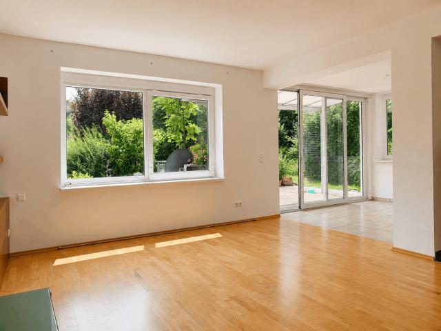 Barrierefreie 3 Zimmer Eigentumswohnung mit Terrasse, Garten & Garage in Gmunden