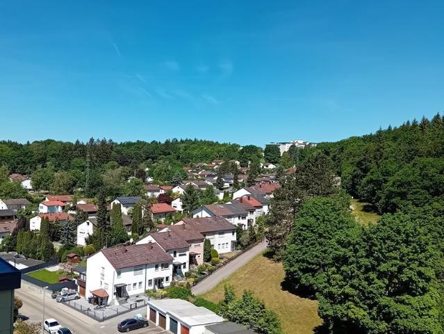 Barrierefreie 4,5 Zi. Whg. im 8. OG mit Aufzug und weitem Blick in alle Richtungen