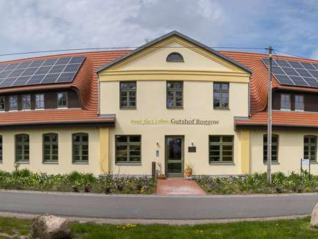 Barrierefreie 55 m² Wohnung auf dem Gutshof Roggow