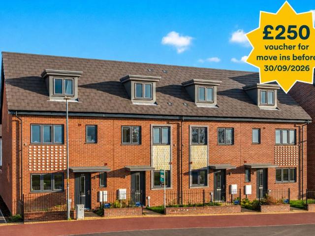 Barrosa Way, Whitehouse, MK8 3 bed terraced house to rent £1,725 pcm £398 pw