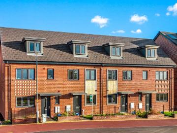 Barrosa Way, Whitehouse, MK8 3 bed terraced house to rent £1,725 pcm £398 pw