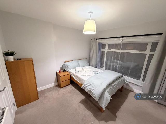 Barrow Close, Coventry, CV2 1 bed in a house share to rent £600 pcm £138 pw