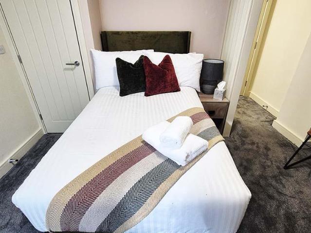 Barrow in Furness, LA14 1NW 3 bed end of terrace house to rent £975 pcm £225 pw
