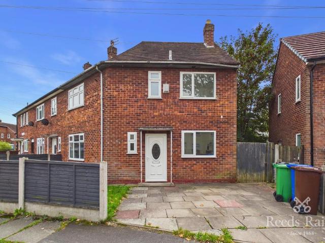 Barrowfield Road, Manchester M22 3 bed semi detached house to rent £1,200 pcm £277 pw