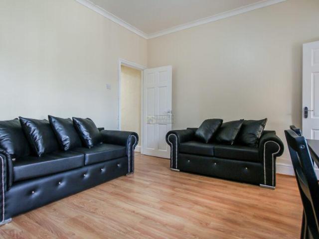 Barrows Road, Birmingham B11 3 bed terraced house to rent £1,302 pcm £300 pw