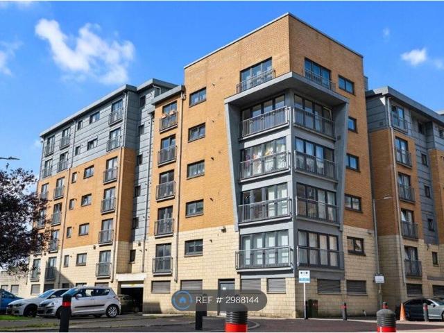 Barrland Court, Glasgow G41, 1 bed flat to rent, £950 pcm | PrimeLocation