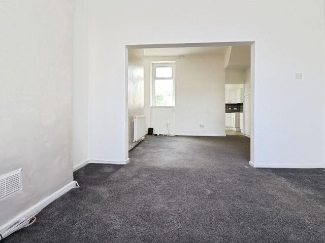 Barry Road, Barry CF63, 3 bed property to rent, £1,200 pcm | PrimeLocation