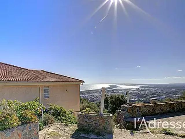 Bastia 20600 Achat / Vente maison 4 pièces t4 au dernier étage terrasse