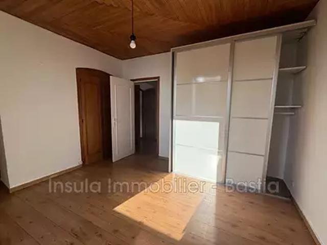 Bastia 20200 Location appartement 3 pièces t3