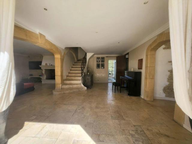 Bastide / Maison / Villa, 350 m2 Au Calme Vue Panoramique. 350m² Allauch