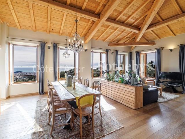 Bastide niçoise rénovée avec piscine à vendre à Gairaut, Nic. 230m² Nice