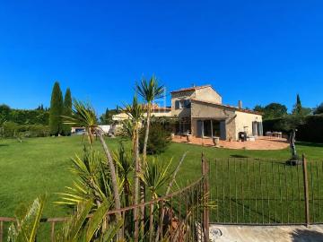 Bastide contemporaine Alpilles Sud 185m² Fontvieille