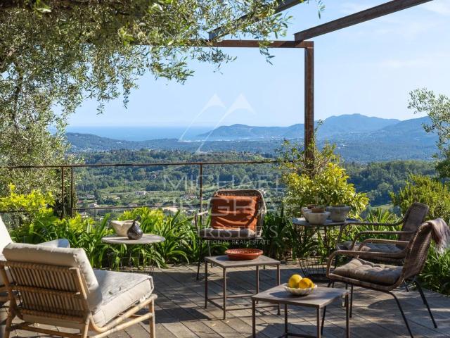 Bastide de charme avec vue mer à pied du village 239m² Châteauneuf Grasse