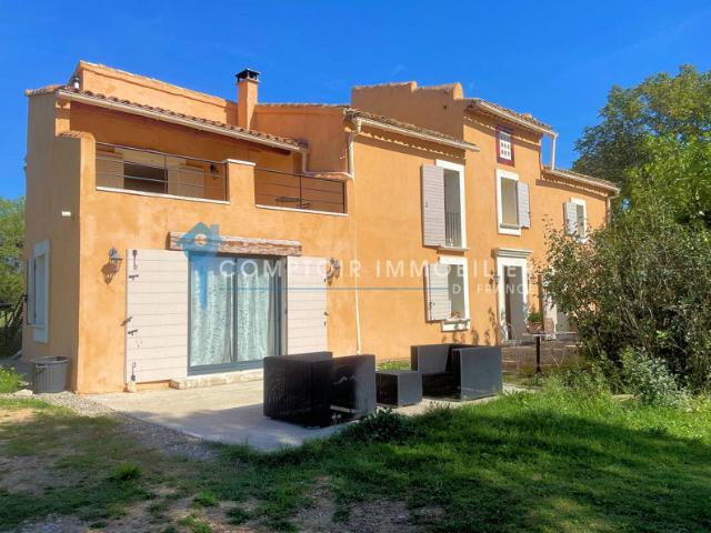 Bastide de charme sur deux hectares