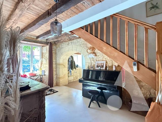Bastide de Domme: Maison de charme 8 pièces 227 m² avec pisc. 227m² Domme