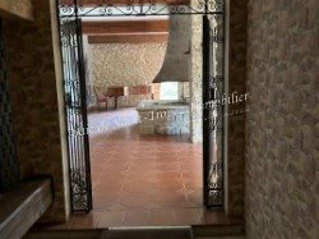 Bastide Hôtel et terrain 800m² Rians